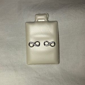 PANDORA INFINITY STUDS